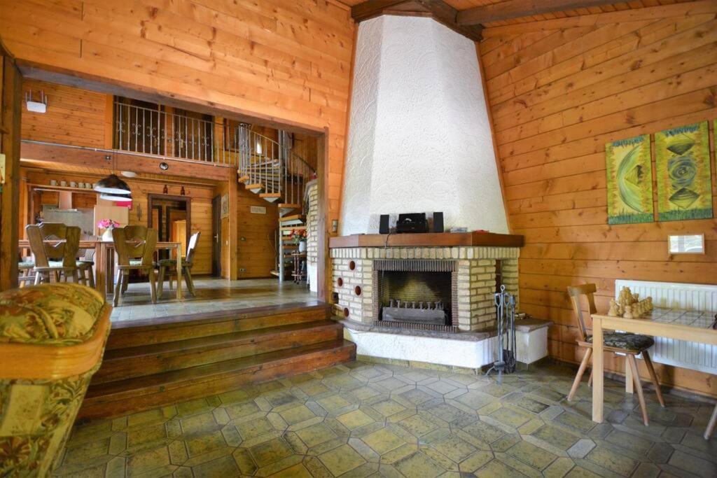 Holiday home Pur In Der Vulkaneifel - Haus Hersbach *